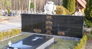 Wybudowany w zeszłym roku grobowiec Ojców Franciszkanów na cmentarzu pozwoli zachować pamięć o pocho