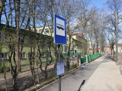 Przystanek autobusowy ZKM przy ulicy Warszawskiej w Lęborku