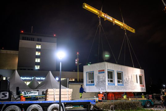 Moduł diagnostyczny koronawirusa stanął na gdańskiej Zaspie. Olivia Business Centre wspiera walkę z epidemią Pierwszy taki projekt w Polsce: Olivia Business Centre sfinansowało moduł diagnostyczny przy szpitalu na gdańskiej Zaspie / Zdjęcia: Dawid Linkowski