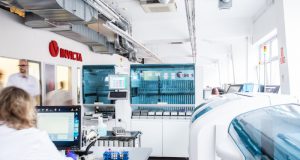 Medyczne Laboratoria Diagnostyczne INVICTA są pierwszym prywatnym laboratorium w Gdańsku, które będzie wykonywało testy na obecność koronawirusa na zlecenie lekarza chorób zakaźnych bądź sanepidu fot. Maciej Moskwa