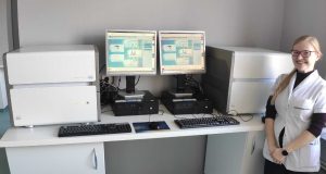 Uniwersytet Gdański przekazał specjalistyczny sprzęt na potrzeby utworzenia szpitalnego laboratorium diagnostycznego do walki z koronawirusem