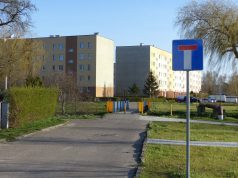 Powstanie nowy most na Łebie w Lęborku. Miasto pozyskało dofinansowanie Kładka nad rzeką Łebą łączy ulicę Czołgistów oraz Kazimierza Wielkiego w Lęborku. / fot. RJP