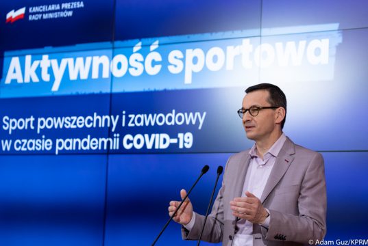 4 maja zostanie otwarta część boisk i innych miejsc uprawiania sportu Mateusz Morawiecki