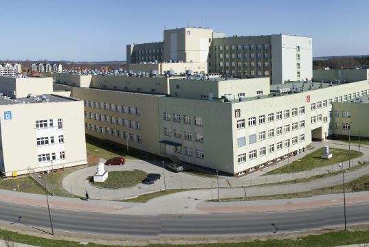 Brakuje podstawowego sprzętu w szpitalach, tak nie powstrzymamy epidemii! Apel wicemarszałka województwa do ministra zdrowia Wojewódzki Szpital Specjalistyczny im. Janusza Korczaka w Słupsku
