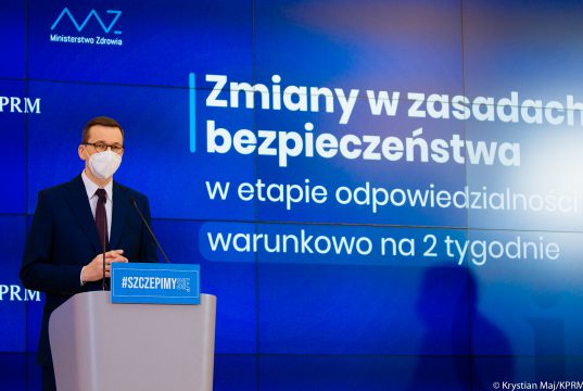 Pandemiczne luzowanie. Rząd otwiera kulturę i hotele