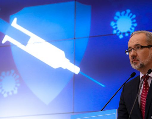 Luzowanie sanitarne na wakacje. Limity dotyczyć będą tylko osób niezaszczepionych