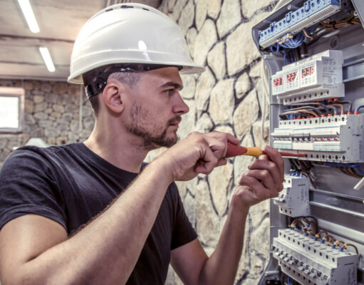 Formalności podczas instalacji systemu fotowoltaicznego. Jakich dokumentów potrzebujesz?