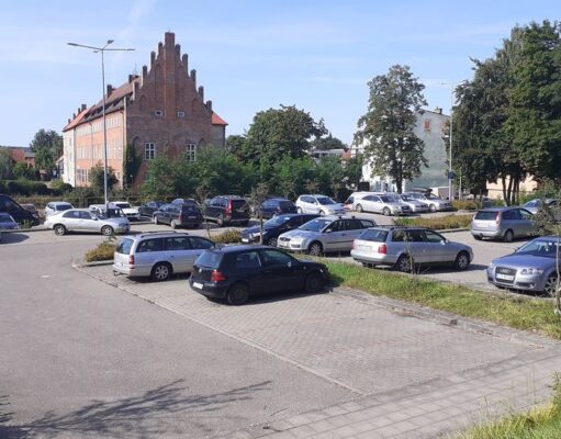 Problemy z miejscami parkingowymi w centrum Lęborka