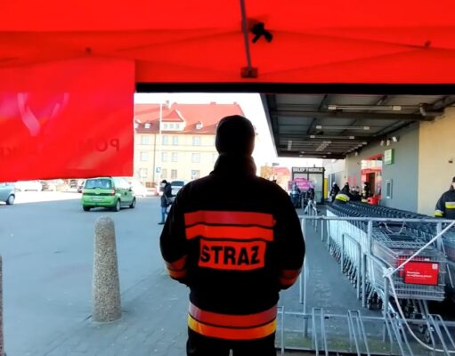 Strażacy z Ochotniczej Straży Pożarnej w Lęborku włączyli się w zbiórkę darów dla Ukrainy