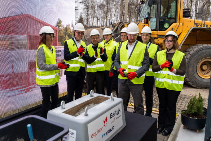 Wmurowanie kamienia węgielnego w Łebie Equinor_2