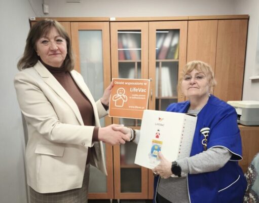 Szkoła Podstawowa nr 3 w Lęborku z urządzeniem ratującym życie LifeVac