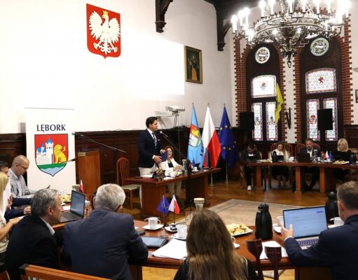 Burmistrz Lęborka Jarosław Litwin z wotum zaufania i absolutorium za rok 2024