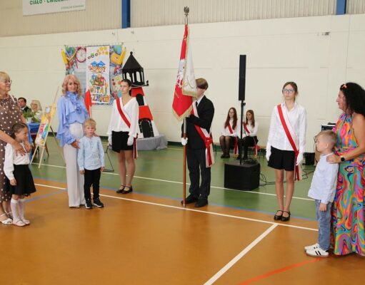 Powrót do szkolnych ław. Uroczysta inauguracja roku w SP nr 8