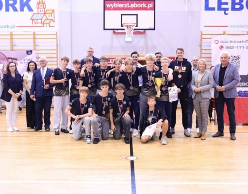 Złoto zostaje w Lęborku. Młodzicy SPS Lębork triumfują w zaciętym finale maratonu siatkarskiego