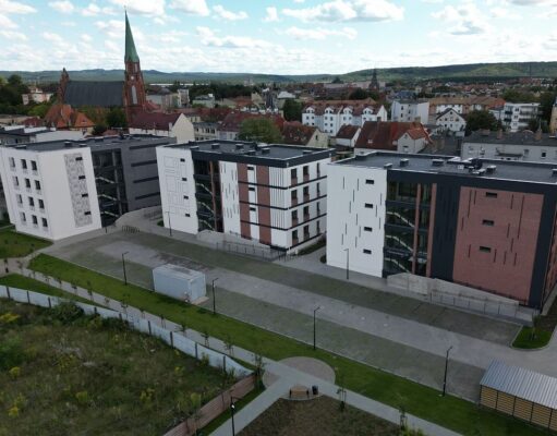 Bloki z windami i motywami Malczewskiego. Jak wyglądają nowe mieszkania komunalne w Lęborku?