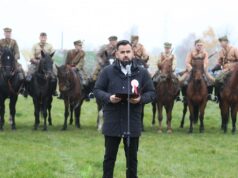 Eksplozje i szarża kawalerii. Mieszkańcy Lęborka obejrzeli żywą lekcję historii o „Hubalu”