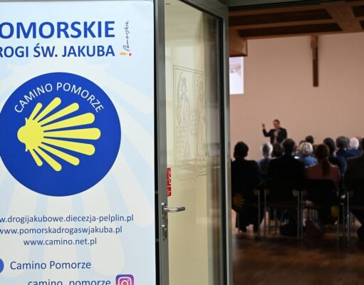 Rozwój i promocja Camino Pomorze. Eksperci i samorządowcy spotkali się w Pelplinie