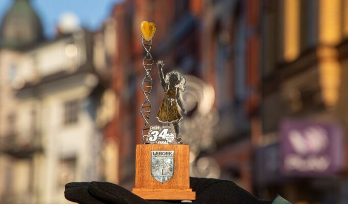 Jubilerskie unikaty na lęborskim finale WOŚP. Wylicytuj „Orkiestrową dziewczynkę”