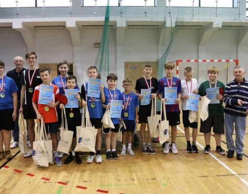 Ferie na sportowo w Lęborku. Poznaliśmy mistrzów tenisa stołowego