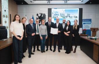 Ponad 13 milionów złotych na odnowę Lęborka. Marszałek i Burmistrz podpisali porozumienie