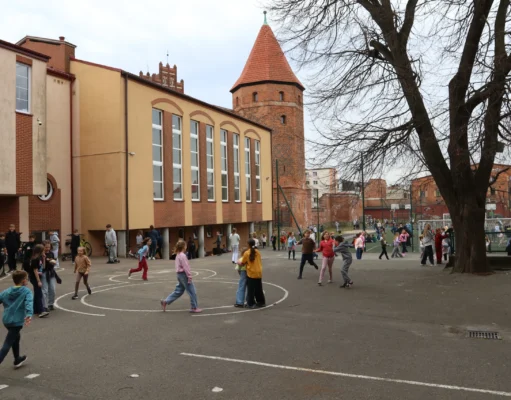 Zielona rewolucja przy lęborskiej „Trójce”. Powstanie nowoczesna strefa relaksu i edukacji