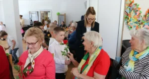 Radosny Dzień Matki w Klubie Osiedlowym Baza Radosny Dzień Matki na spotkaniu Ligi Kobiet Polskich