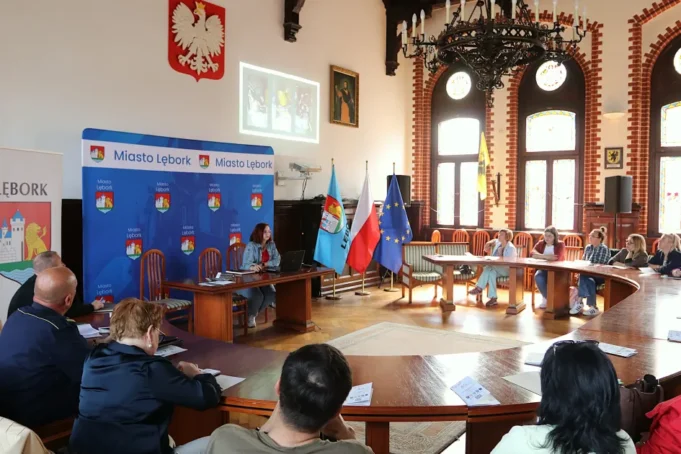 Miasto i zarządcy nieruchomości rozmawiali o wyzwaniach związanych z gospodarką odpadami.jpg Miasto i zarządcy nieruchomości rozmawiali o wyzwaniach związanych z gospodarką odpadami