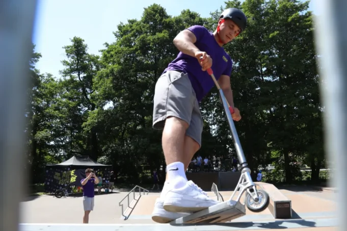 Pokazy, warsztaty i sportowa aktywność na lęborskim skateparku.jpg Pokazy, warsztaty i sportowa aktywność na lęborskim skateparku