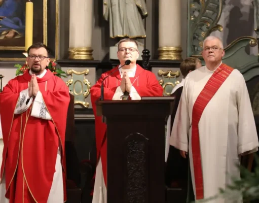 Uroczysta msza odpustowa w Sanktuarium św. Jakuba Apostoła Jarmarkowa Msza Święta Odpustowa w Sanktuarium św. Jakuba Ap.