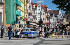 Książki, zabawa i spotkanie z policjantami na Letniej Czytelni Książki, zabawa i spotkanie z policjantami na Letniej Czytelni