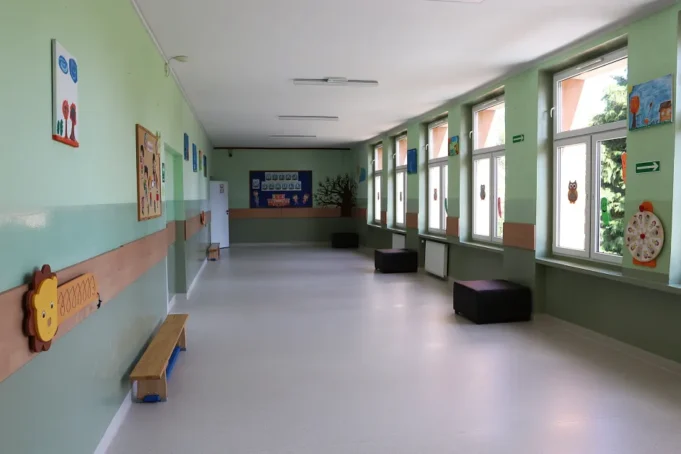 Wakacyjne remonty w szkołach i przedszkolach.jpg Wakacyjne remonty w szkołach i przedszkolach