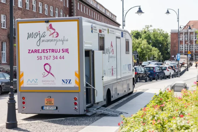 Mammobus w Lęborku – zgłoś się na badania.jpg Mammobus w Lęborku – zgłoś się na badania