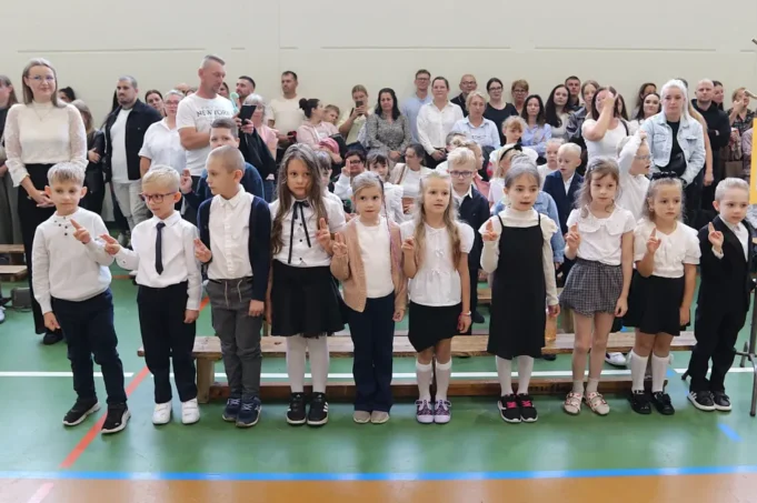 Blisko 3 tysiące uczniów rozpoczęło naukę w publicznych szkołach podstawowych