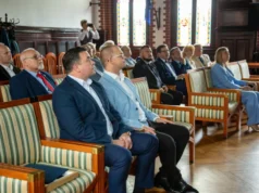 Lęborski Klub Przedsiębiorców świętuje 30-lecie istnienia. Uroczyste spotkanie z udziałem władz miasta odbyło się w Sali Rajców Urzędu Miejskiego w Lęborku, podsumowując trzy dekady wspierania lokalnej gospodarki. Lęborski Klub Przedsiębiorców ma 30 lat. Jubileuszowa uroczystość w ratuszu
