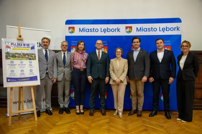Ambasador Luksemburga z wizytą w Lęborku. Rozmowy o Europie, młodzieży i miastach partnerskich.jpg Ambasador Luksemburga z wizytą w Lęborku. Rozmowy o Europie, młodzieży i miastach partnerskich