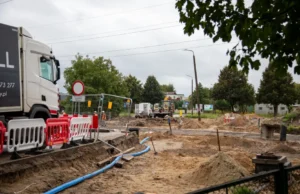Nowy termin zakończenia przebudowy przejazdu kolejowego Mireckiego/Topolowa Nowy termin zakończenia przebudowy przejazdu kolejowego Mireckiego/Topolowa