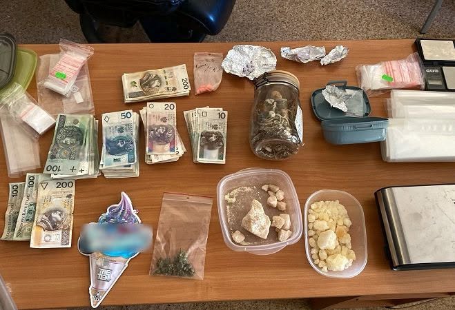 Do sądu trafiły akty oskarżenia w sprawach dotyczących sześciu kilogramów narkotyków
