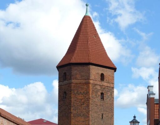 Lębork odkupił Basztę Bluszczową. Zabytek po ponad 30 latach wraca w ręce miasta