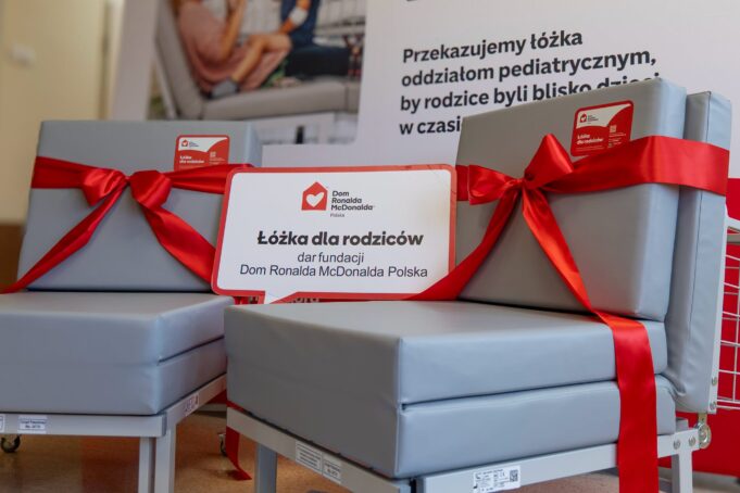 Fundacja Ronalda McDonalda przekazała kolejne łóżka dla opiekunów małych pacjentów słupskiego szpitala Fundacja Ronalda McDonalda przekazała kolejne łóżka dla opiekunów małych pacjentów słupskiego szpitala