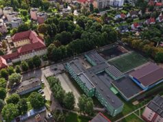 Więcej patroli przy szkołach w Lęborku. Samorządy i policja reagują na niepokój