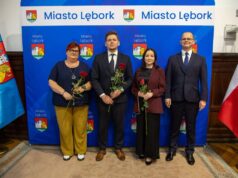Dzień Edukacji Narodowej w lęborskim ratuszu: Nagrody dla dyrektorów i nauczycieli