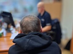 Piwo, śledzie, ser i sofa na siłowni. Pełen wrażeń dzień 54-latka w Lęborku