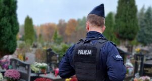 Policja apeluje o ostrożność przed Wszystkimi Świętymi w Lęborku