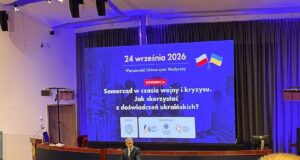 Przedstawiciele Powiatu Lęborskiego na konferencji dotyczącej bezpieczeństwa samorządów w obliczu kryzysów