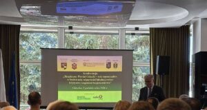 Przedstawiciele lęborskiego starostwa na konferencji o bezpieczeństwie w Giżycku Przedstawiciele lęborskiego starostwa na konferencji o bezpieczeństwie w Giżycku
